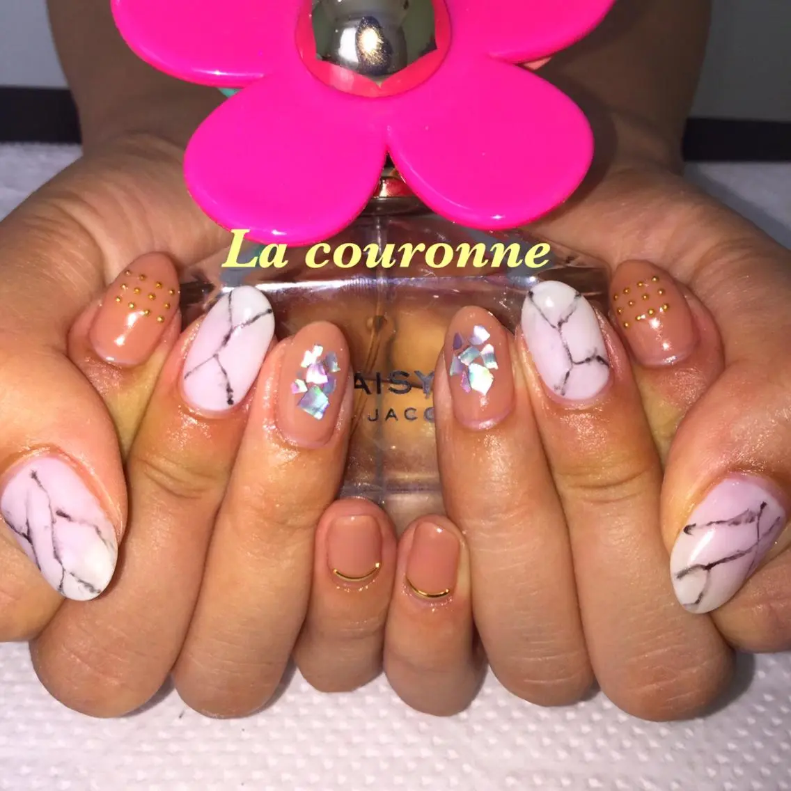 ネイル ハンドネイル Lacouronne NATSUMIのネイルデザイン