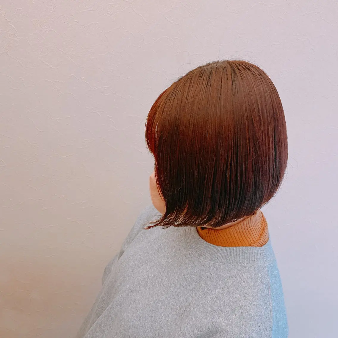 ショート カラー オレンジ 顔周りカット 髪質改善/艶カラーのヘアスタイル