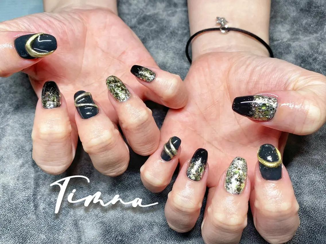 ミディアム ハンドネイル NAILSALON 🍔Timna🍟のネイルデザイン
