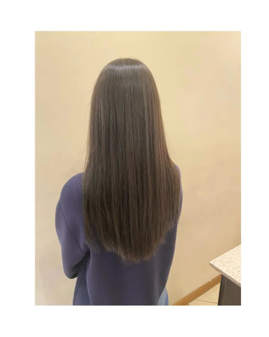 カラー 新嵩 真理のヘアスタイル