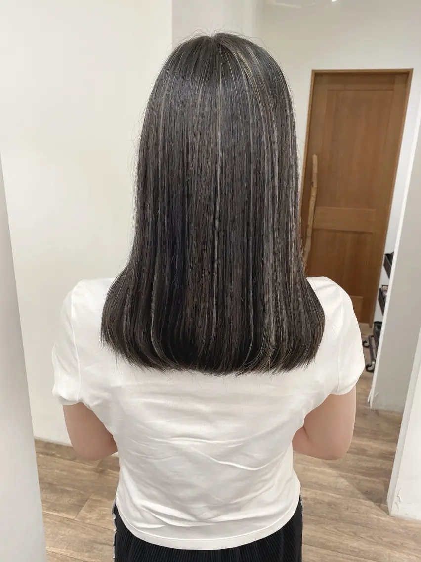 セミロング カラー ヘアカラー トリートメント ハイライト⭐️上野 高広のヘアスタイル
