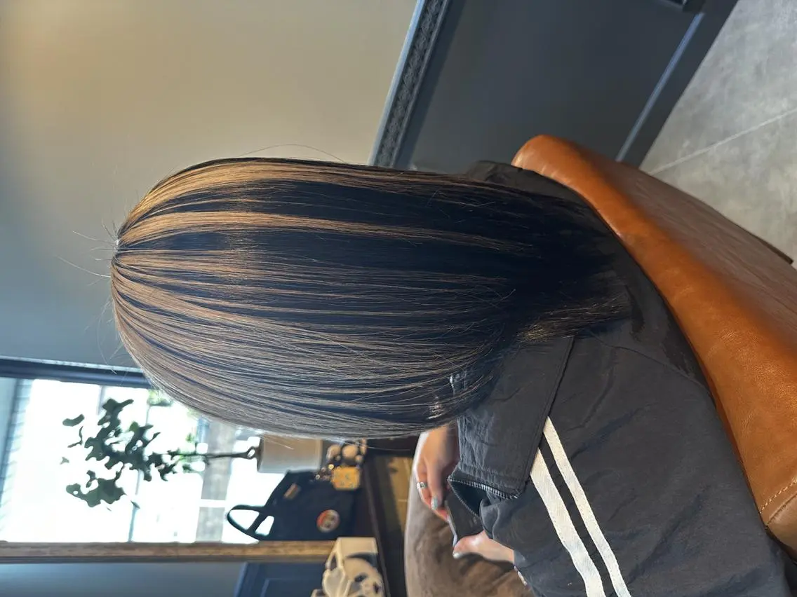 セミロング カラー トリートメント 冨士 美織のヘアスタイル