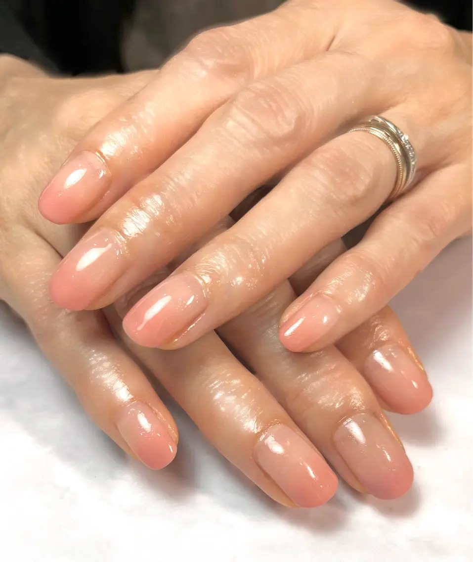 ネイル グラデーション シンプルネイル BURGUNDY shioriのネイルデザイン