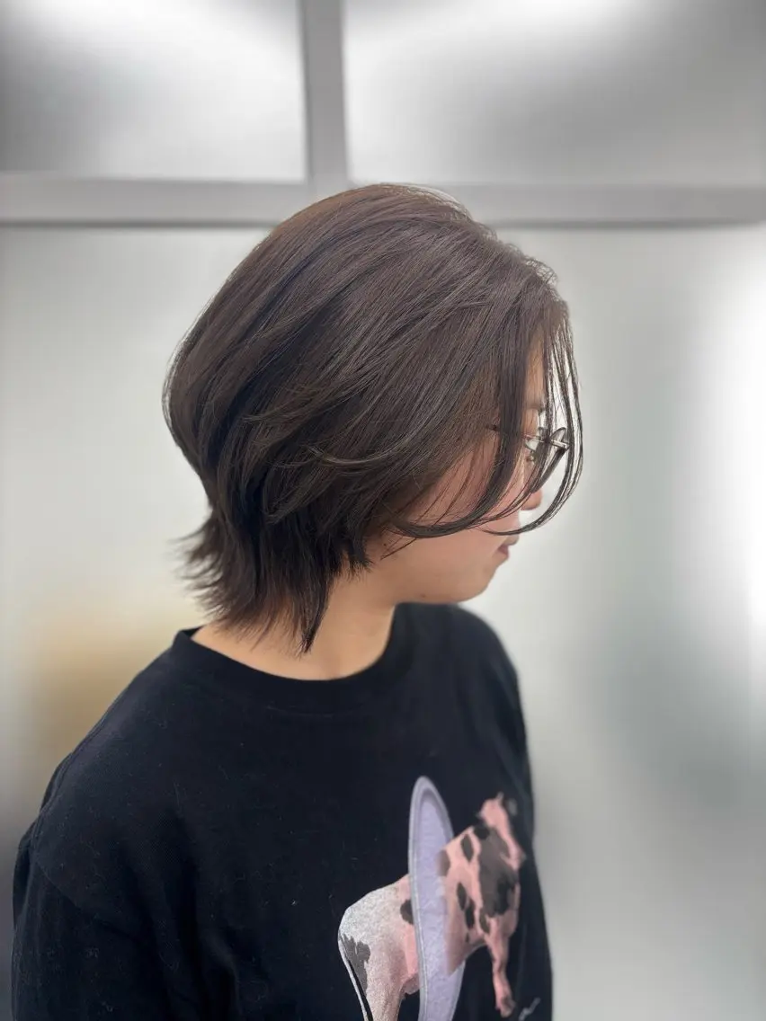 ショート カラー ヘアカラー トリートメント 髪質改善🫧艶カラー 🫧💙佐藤真優のヘアスタイル
