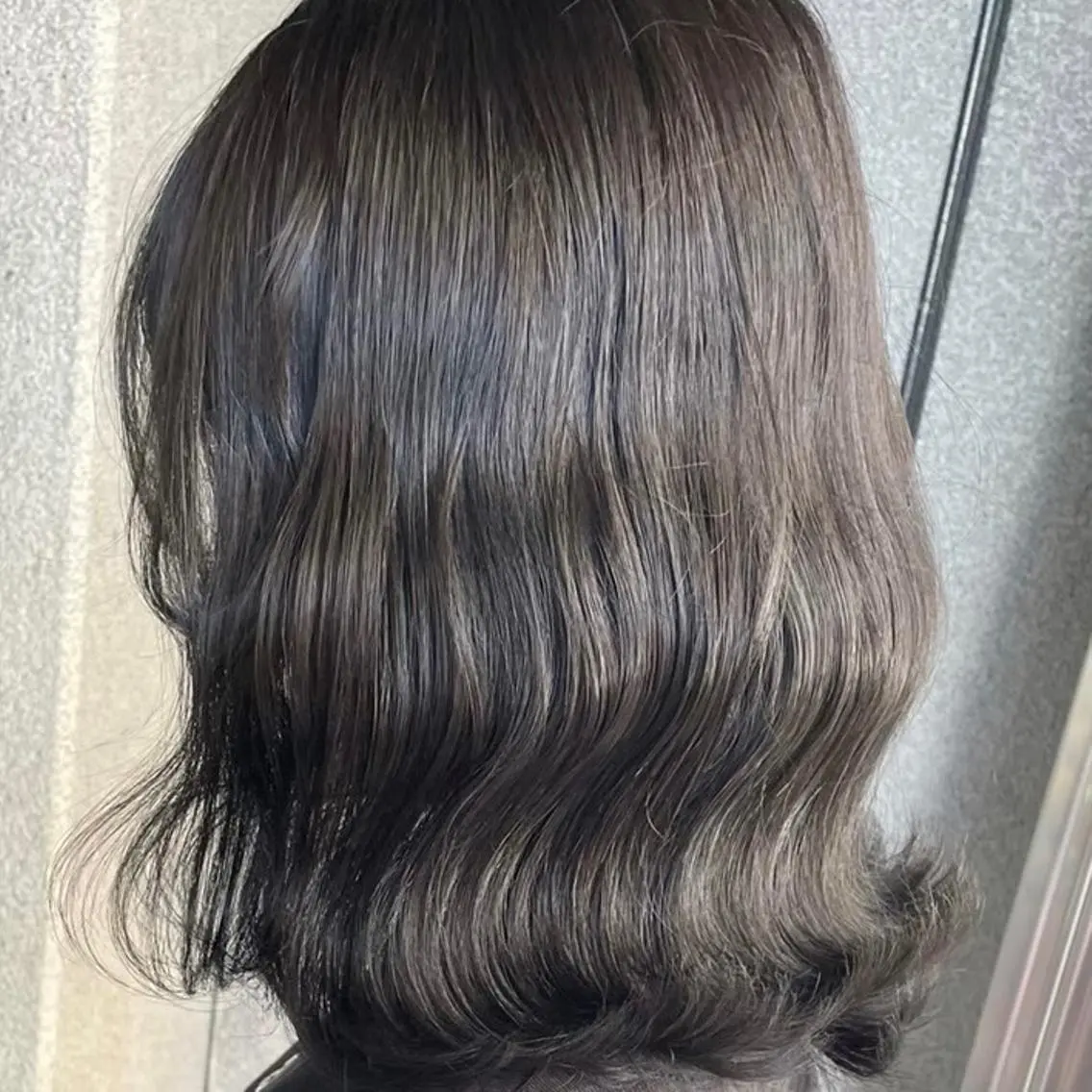 ミディアム カット MOMO艶髪 🩵モテカラーのヘアスタイル
