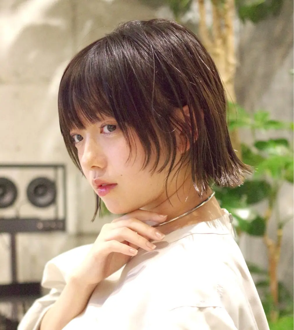 ショート カラー ボブ 顔周りカット 伸ばしかけ 西川 賢一のヘアスタイル