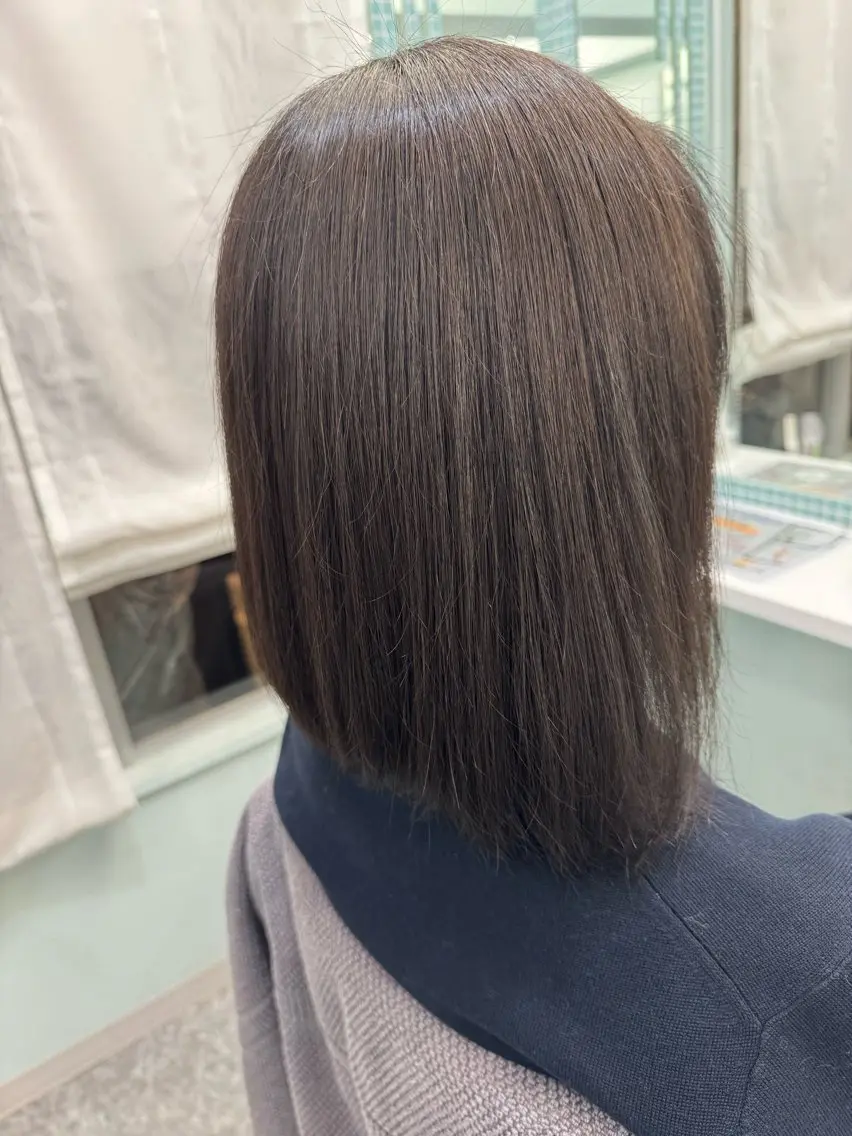 リタッチ(白髪染め3cm以内)+ウォータートリートメントの写真