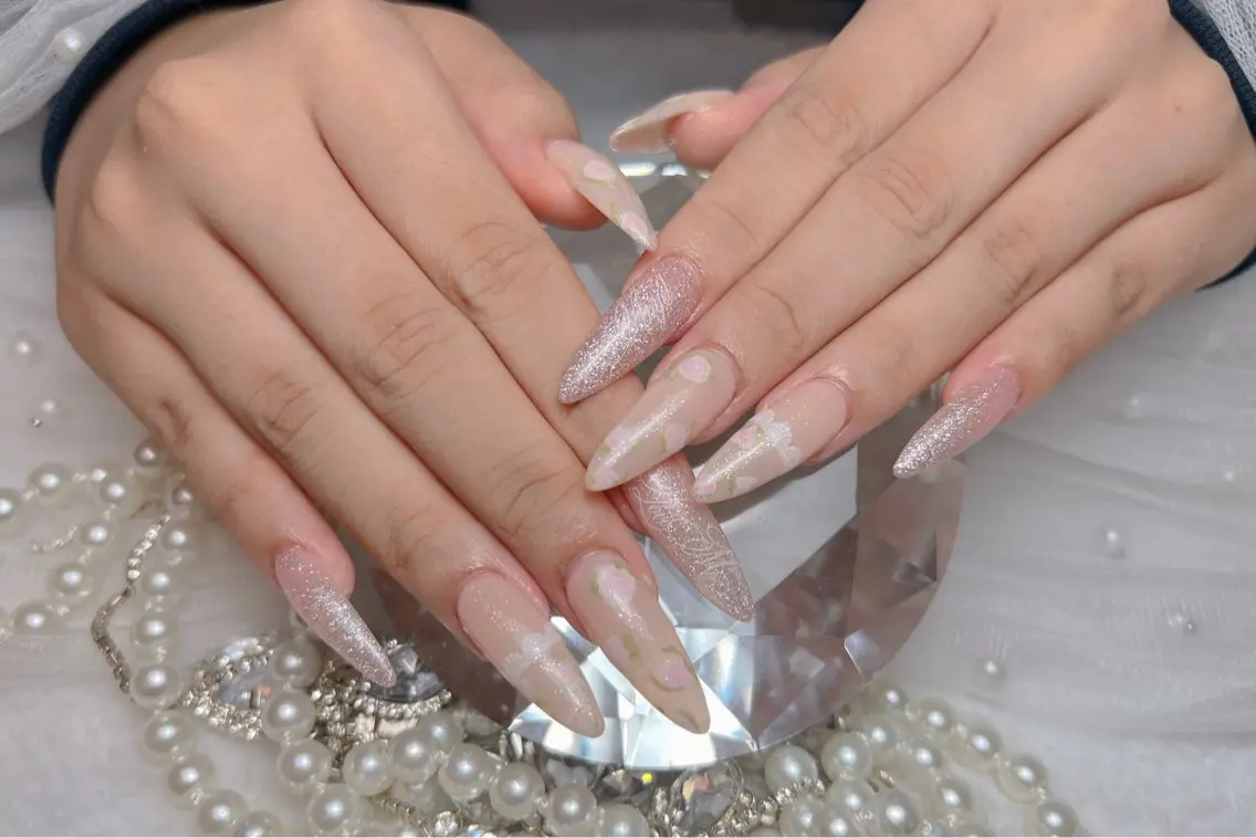 ネイル アートネイル オーロラネイル チークネイル 長さ出し フットネイル Miya _nailのネイルデザイン
