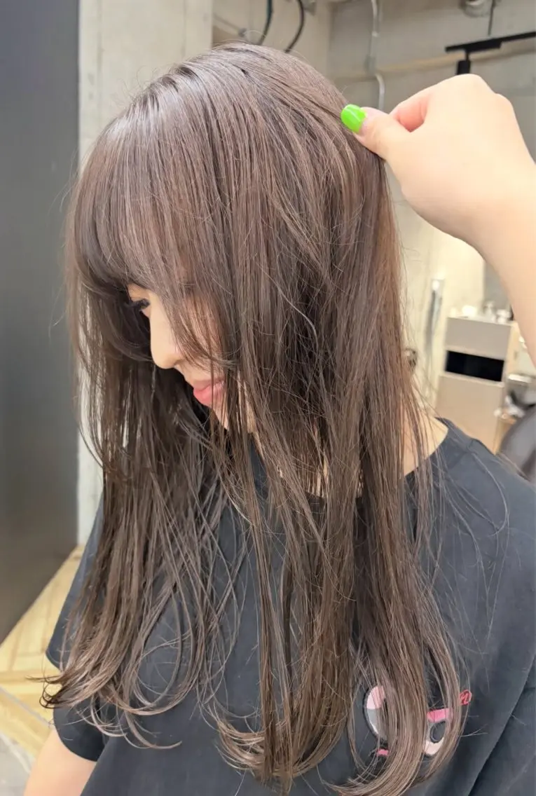 ロング カラー ベージュカラー ブリーチ ヘーゼル ヘアカラー 🤍sayaka/ ブリーチ🌐のヘアスタイル