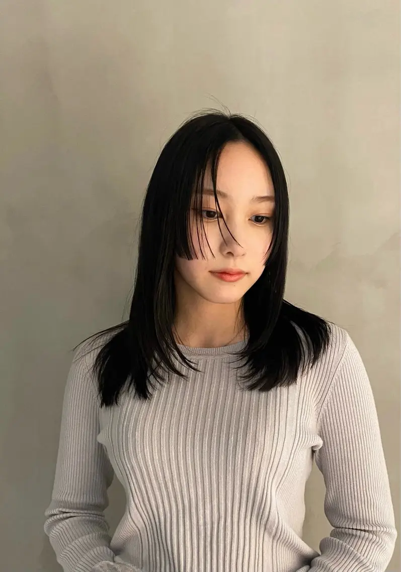 ミディアム レイヤー特化✨️ 𝑨𝒀𝑨𝑻𝑶のヘアスタイル