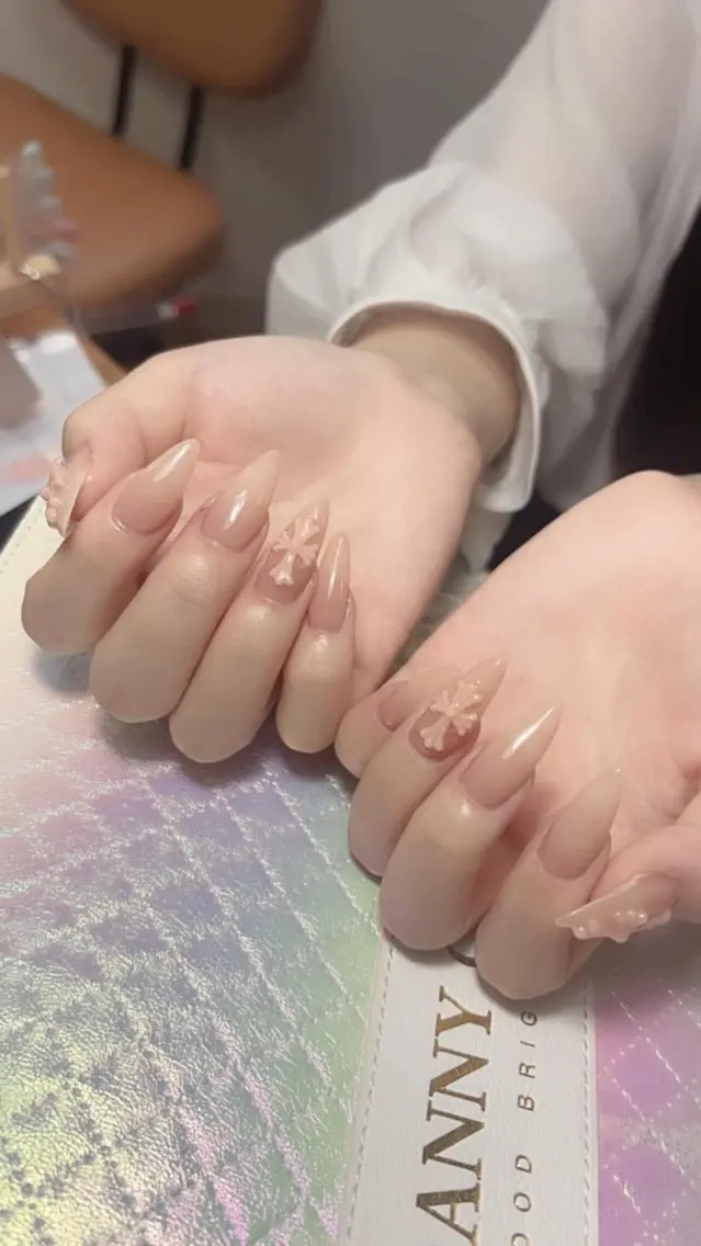 ネイル 持ち込み ハンドネイル フットネイル HANA 川越東口ネイルサロンのネイルデザイン