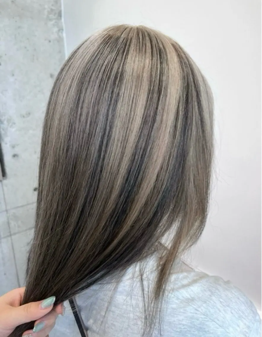 セミロング カラー デザインカラー ヘアカラー トリートメント newi 天王寺 🪐airiのヘアスタイル