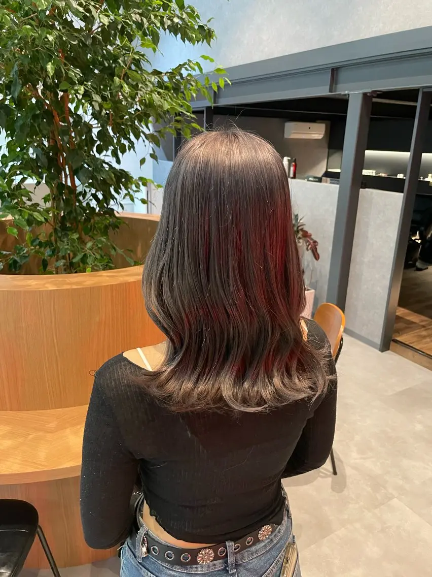 セミロング カラー ヘアカラー ayaka |トレンドヘアのヘアスタイル