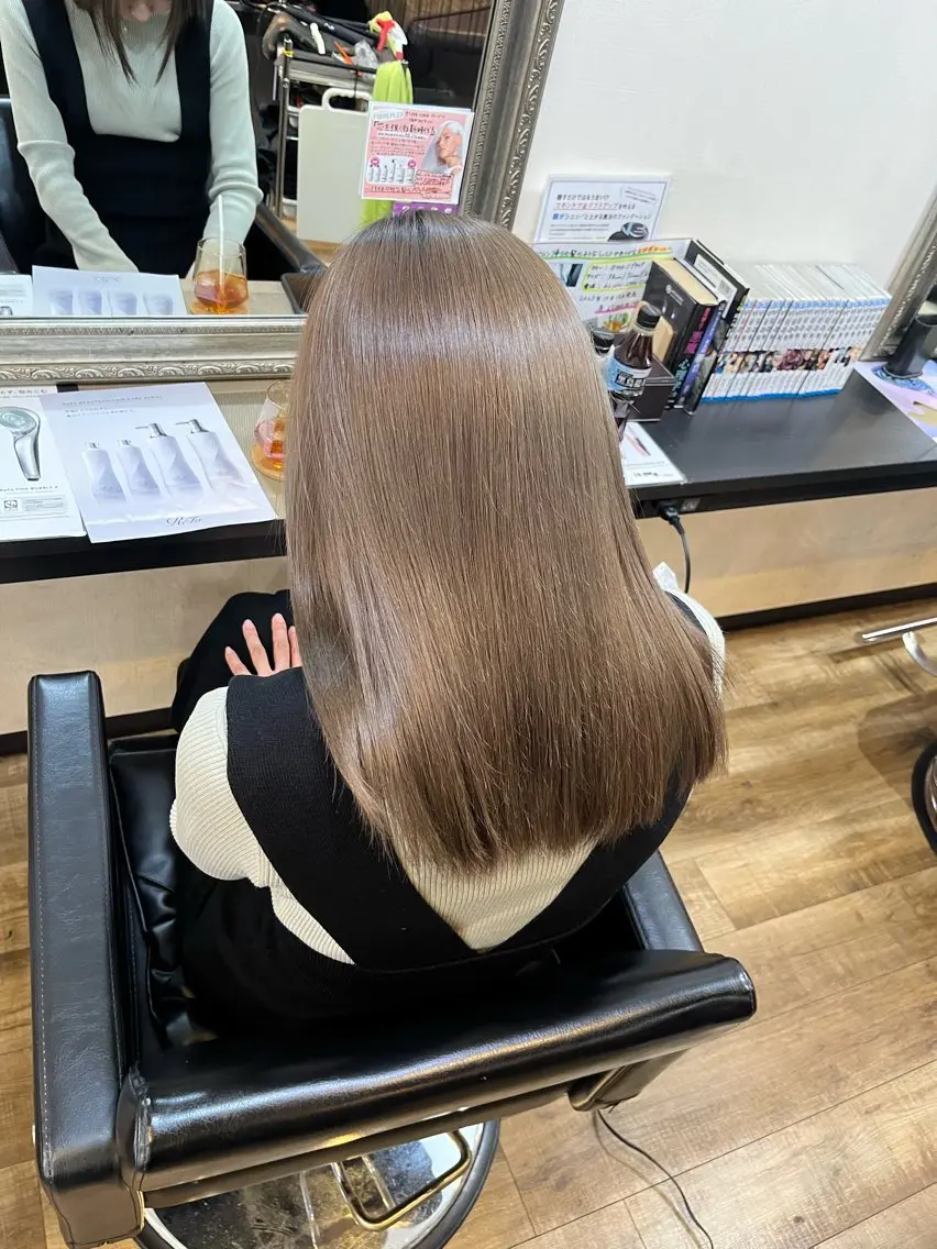 ロング カラー ヘアアレンジ ブリーチ グレージュ ヘアカラー トリートメント きむえり/髪質改善 /うねり広がり改善のヘアスタイル