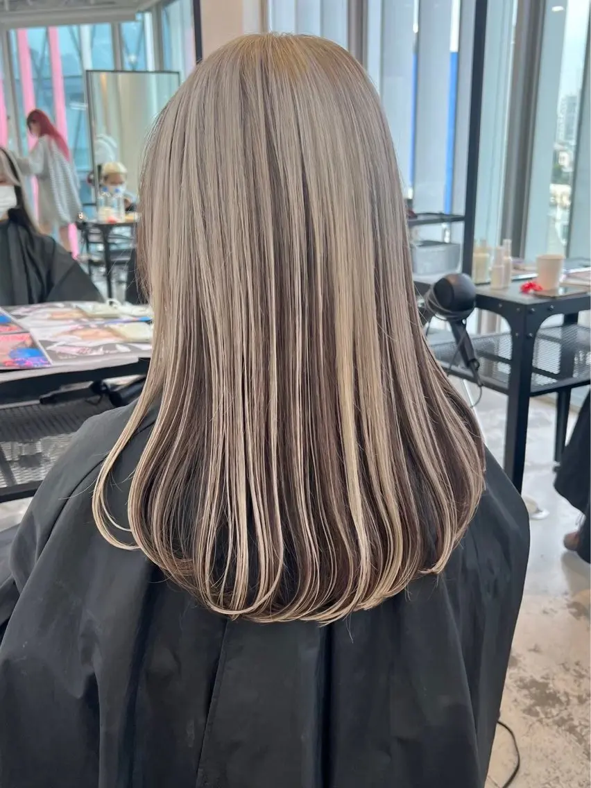 カラー ブリーチ 透明感カラー ネイビーカラー オレンジ ピンクカラー ヘアカラー トリートメント 🍒似合わせ×ハイト ーン/ユリナ🍒のヘアスタイル