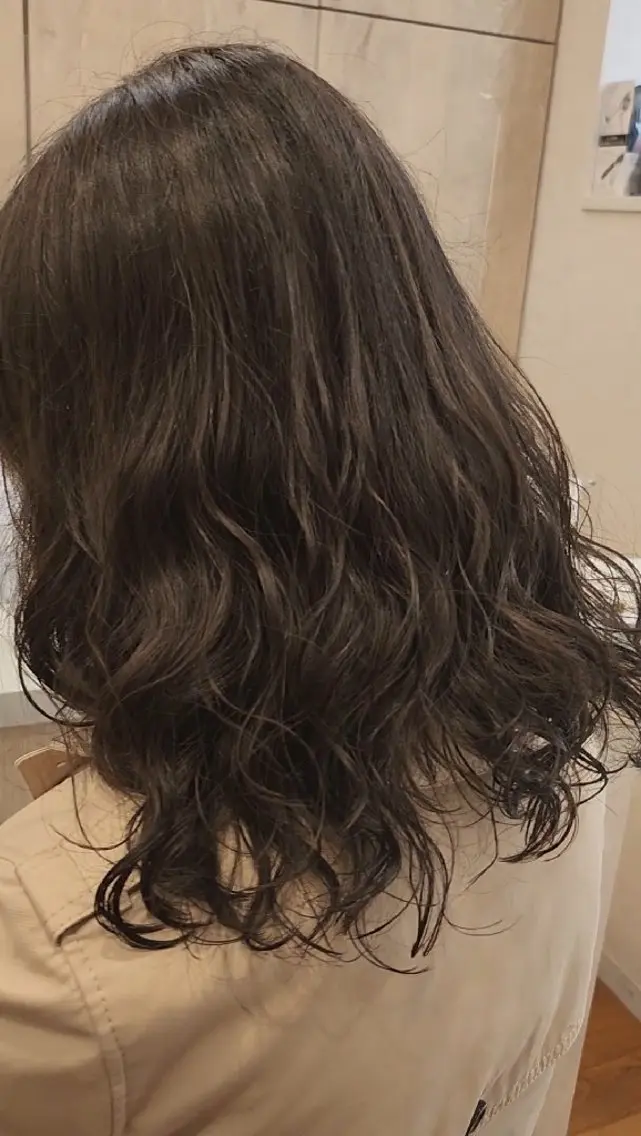 セミロング パーマ カット パーマ 垢抜けパーマヘア🍯 ジルのヘアスタイル