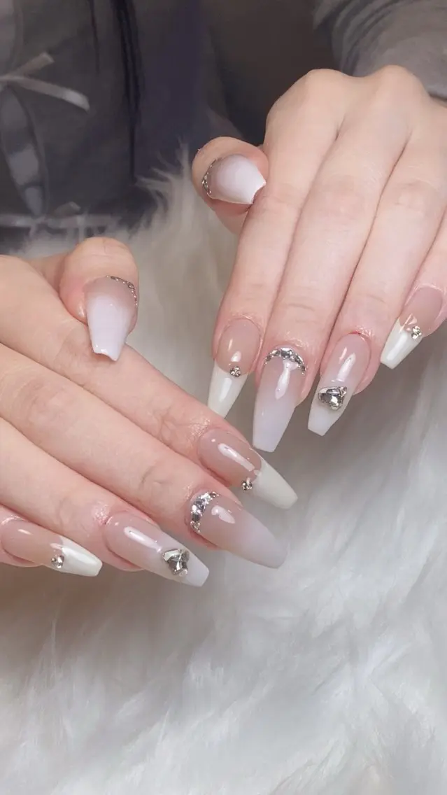 ネイル フラワーネイル ジェルネイル パラジェル スカルプネイル ネイルチップ ハンドネイル Rei _Nail 新宿のネイルデザイン
