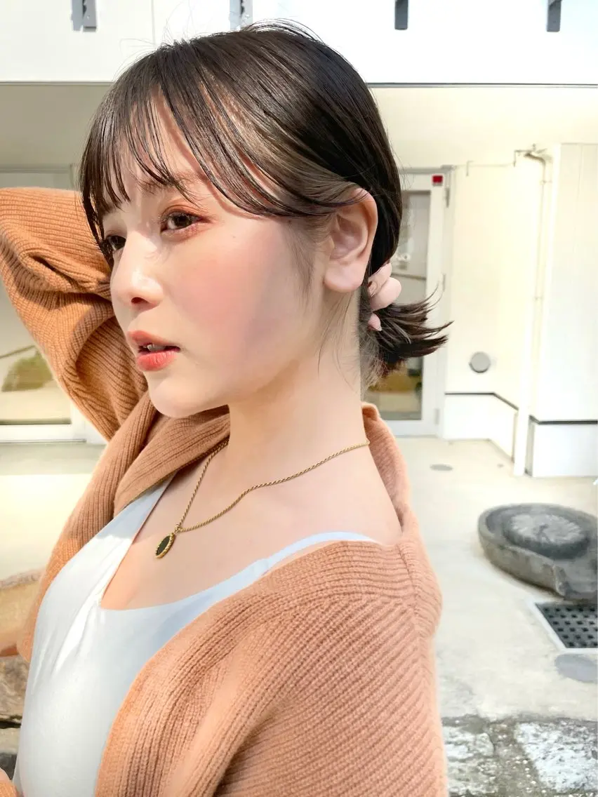 ミディアム カラー 切りっぱなしボブ ボブレイヤー ボブ くびれヘア 顔まわりレイヤー カット ヘアカラー 結べるレイヤーボブ くびれLady表参道のヘアスタイル