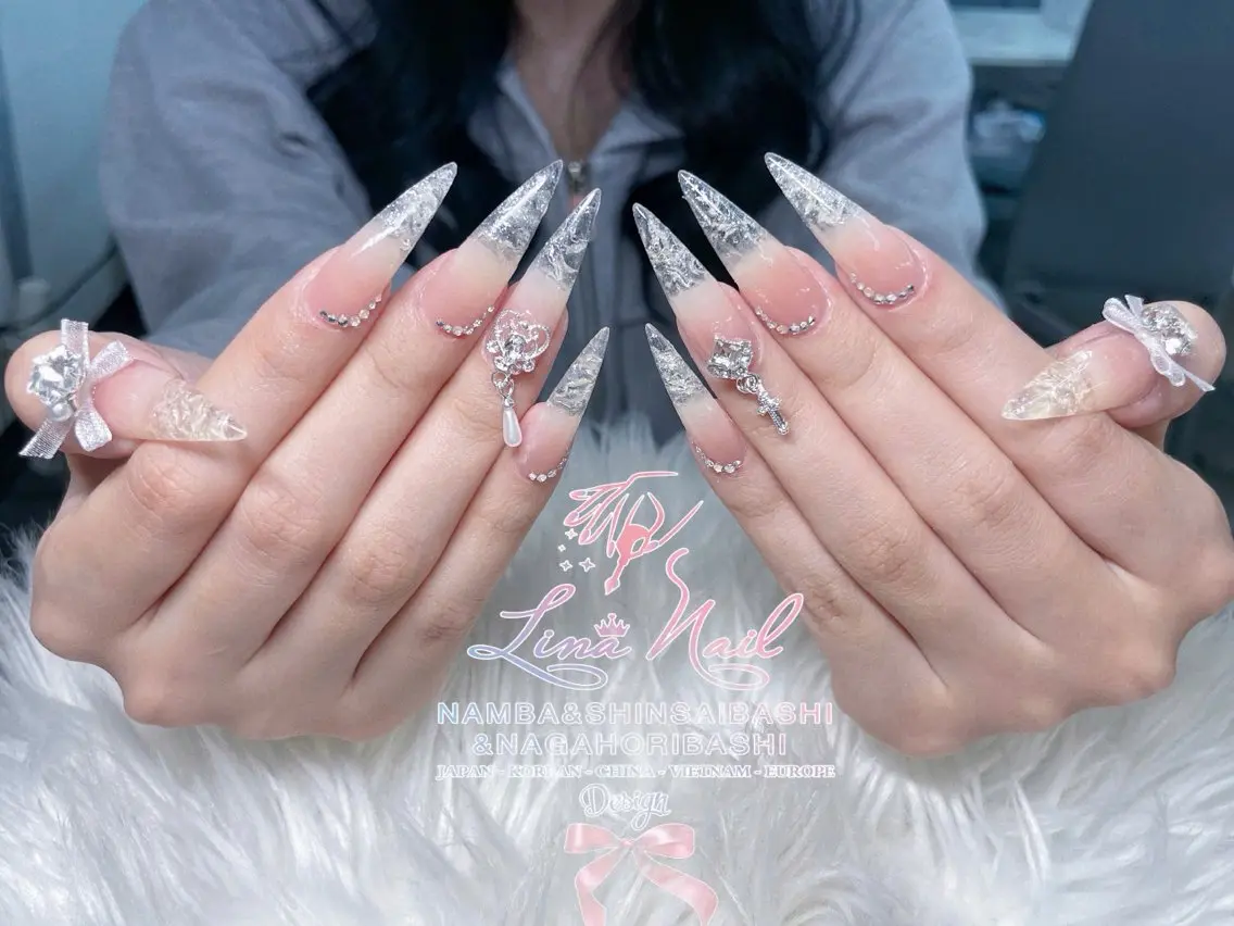 セミロング Linanail Nambaのマツエク・マツパデザイン