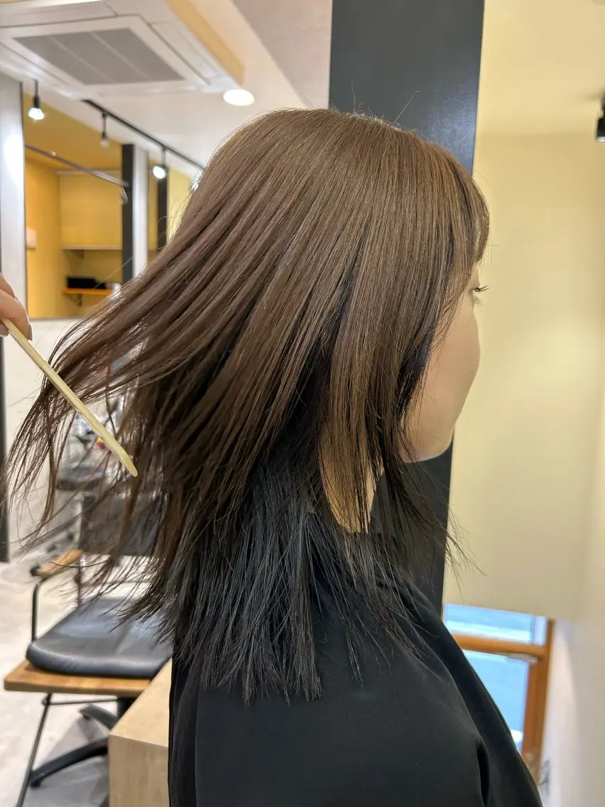セミロング カラー ベージュカラー ブリーチ ミルクティーベージュ カット ヘアカラー トリートメント hubhair レイヤー/透明感のヘアスタイル