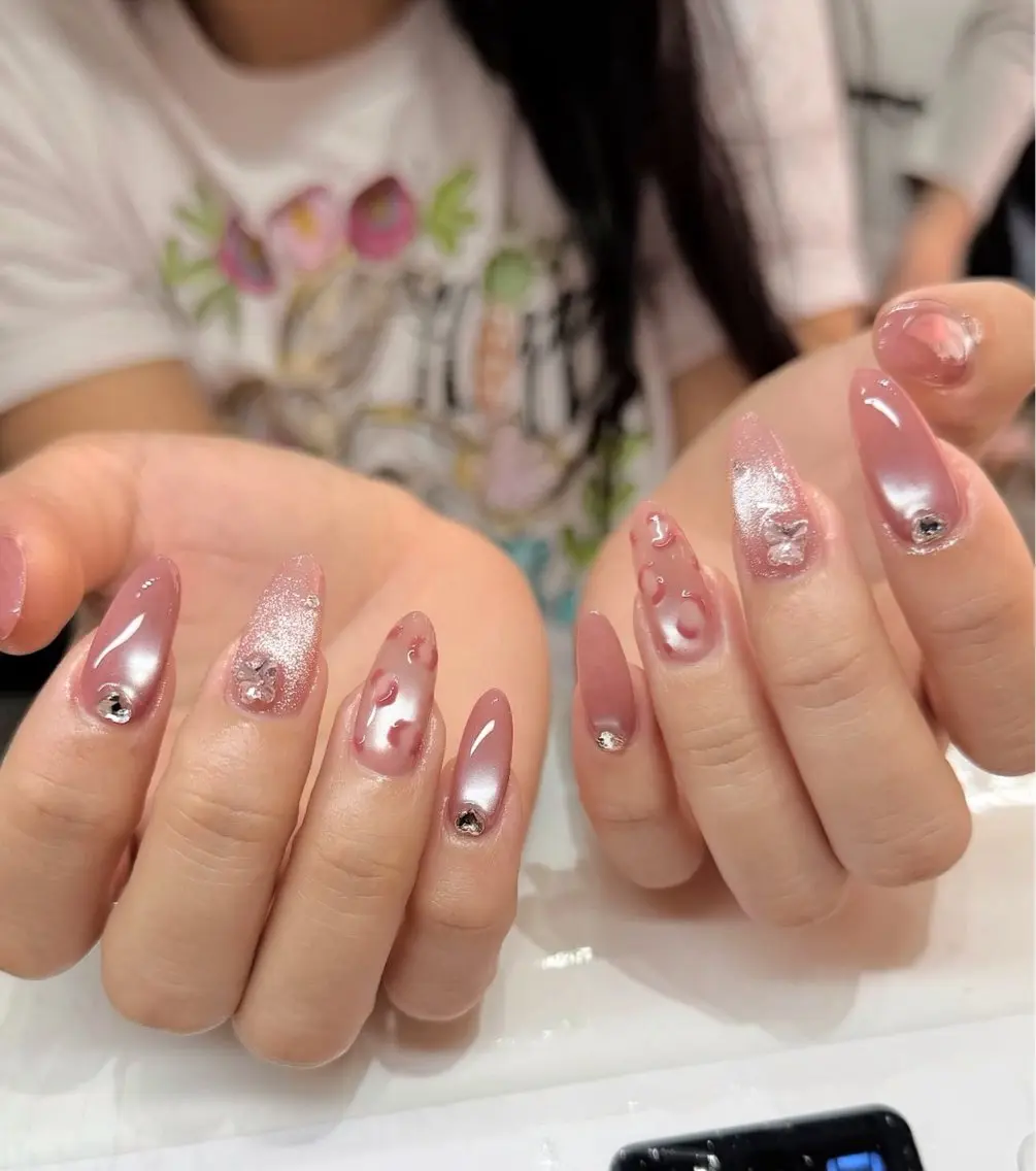 ネイル チークネイル ドット フレンチネイル グラデーション 韓国ネイル Minette nailHuongのネイルデザイン