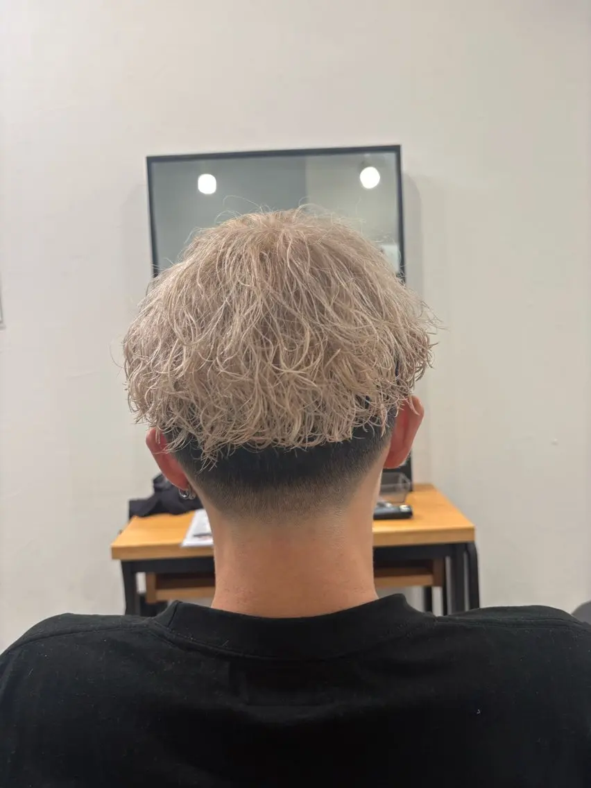 カラー パーマ メンズ メンズブリーチ メンズパーマ ブリーチ 下北沢メンズパーマ 特化園田　楓莉のヘアスタイル