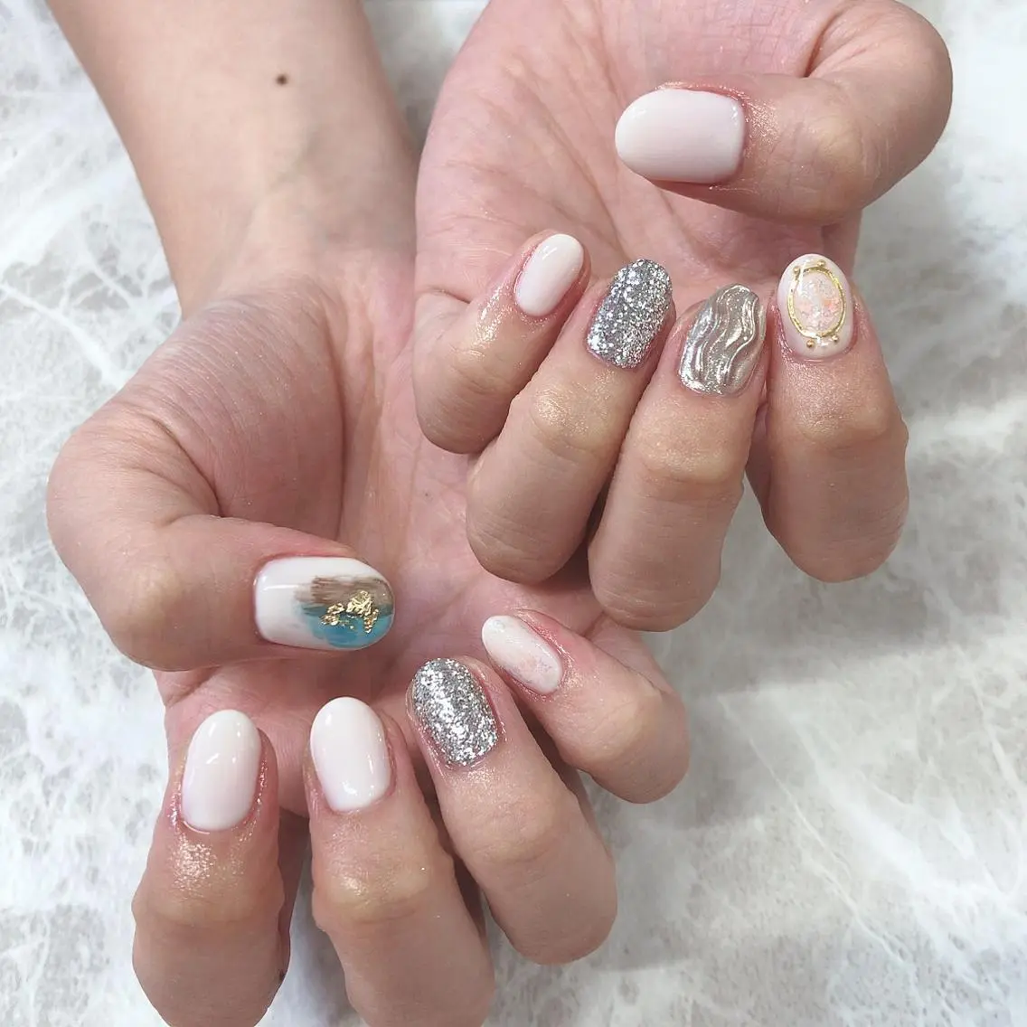 ネイル ハンドネイル 西岡 杏のネイルデザイン