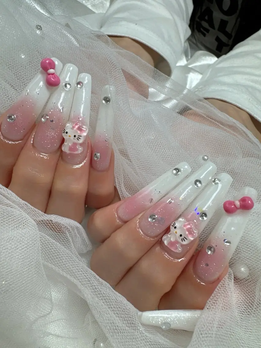 ネイル ハンドネイル リフュージュ nailのネイルデザイン