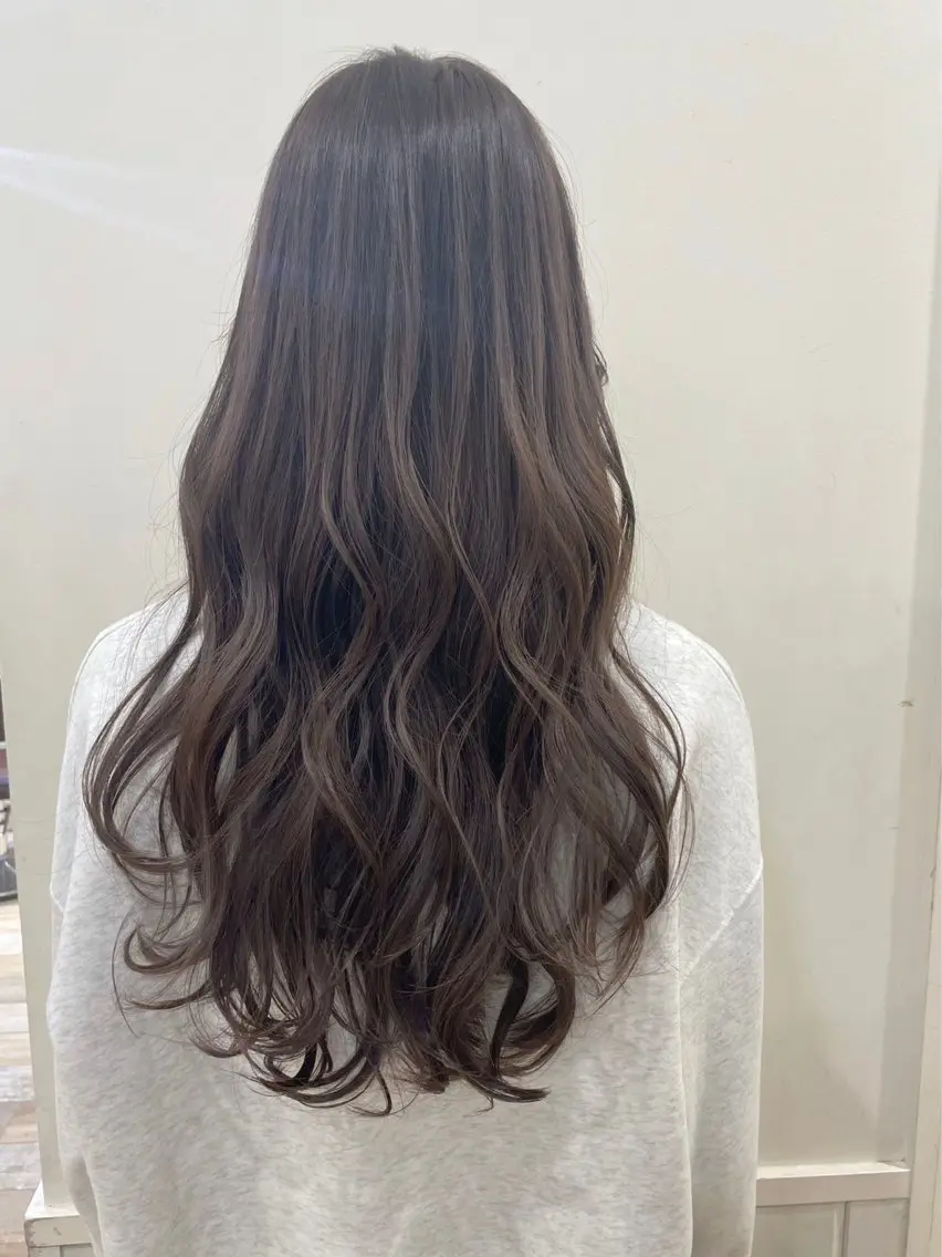 ロング モデル募集中🩶 𝓡𝓮𝓲𝓻𝓪のヘアスタイル