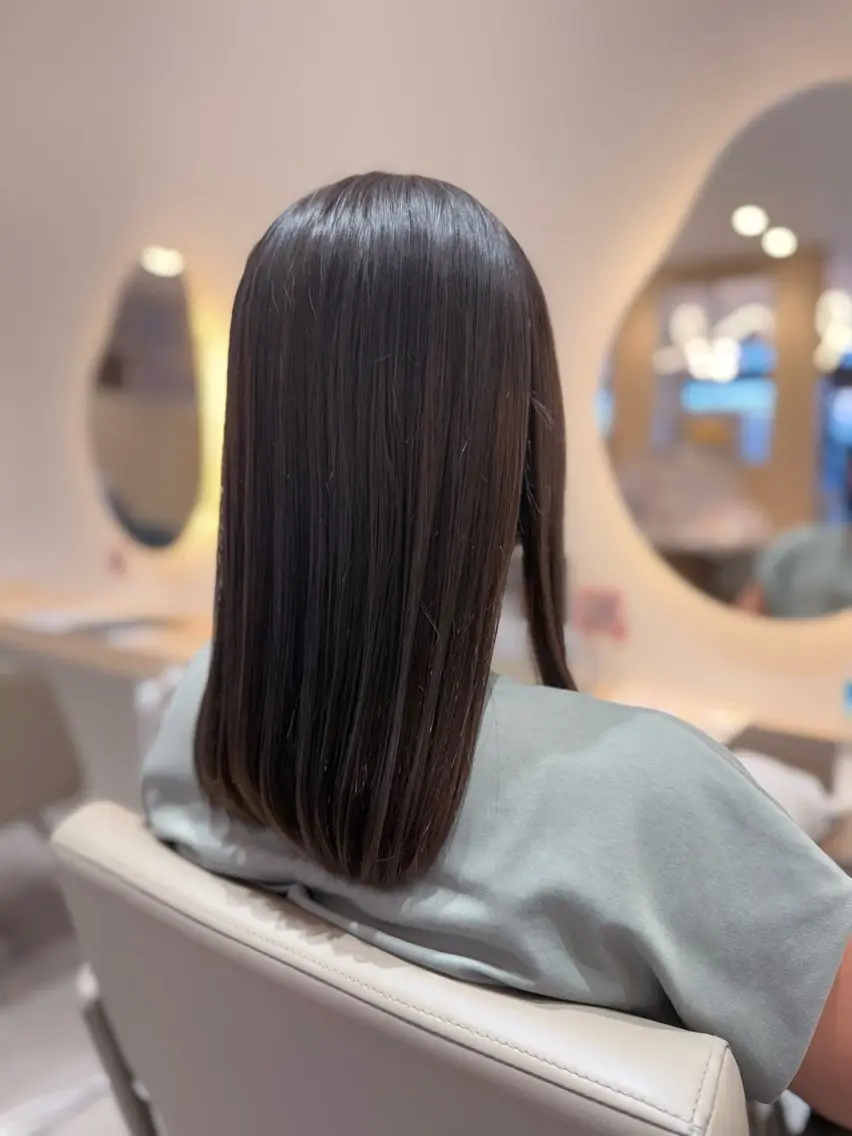 セミロング 🩵透明感カラー🩵 TOMOのヘアスタイル
