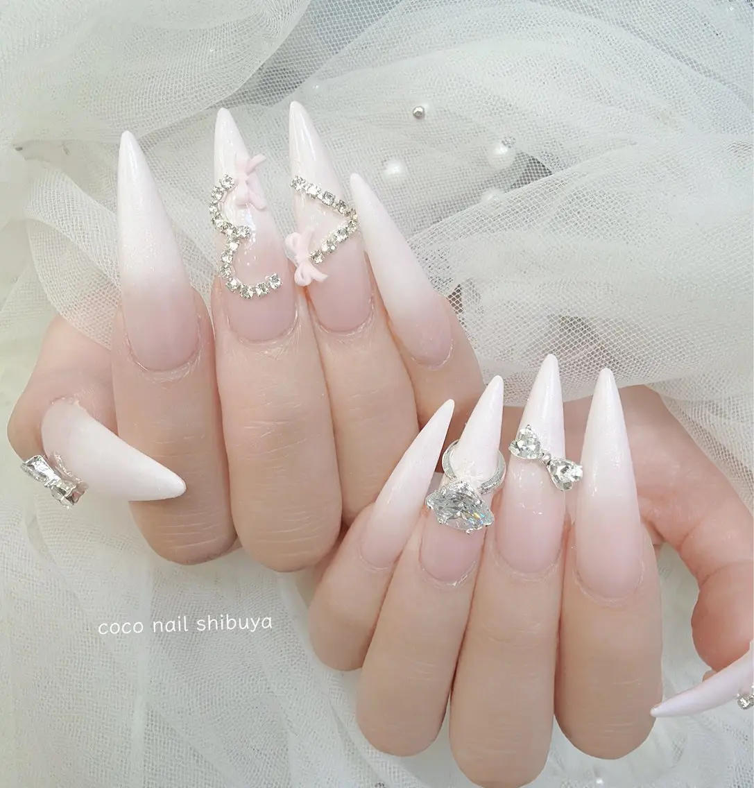 ネイル 長さ出し 韓国ネイル ロングネイル 持ち込み スーパーロングネイル ハンドネイル CoCo Nail 長さ出し専門店のネイルデザイン
