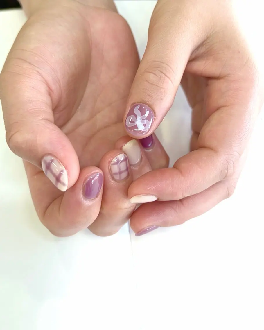 ネイル ホワイト ハンドネイル nailsalon amity🌿池田のネイルデザイン
