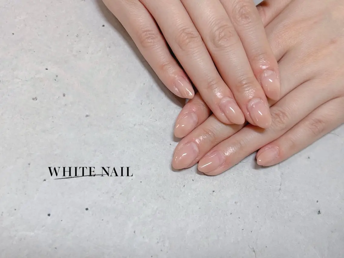 ネイル シンプルネイル ハンドネイル WHITE NAIL ホワイトネイルのネイルデザイン