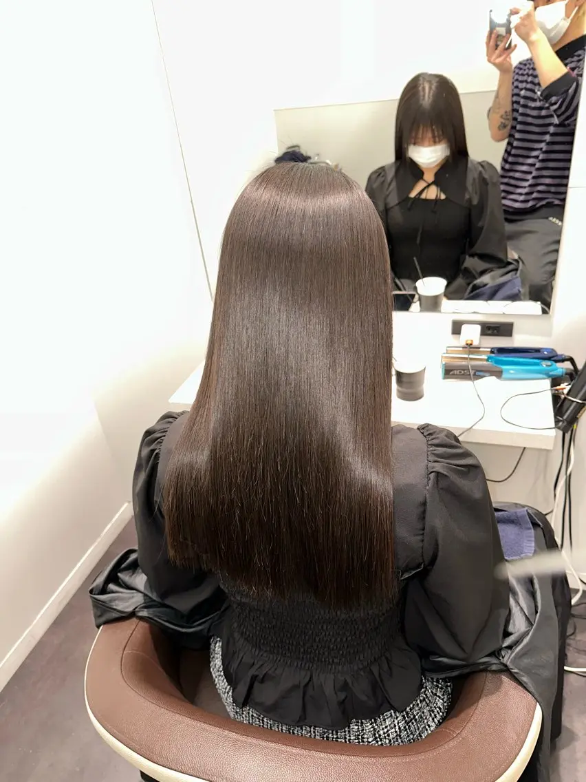 セミロング カラー 美髪特化✨ 伊織✨縮毛矯正✨のヘアスタイル