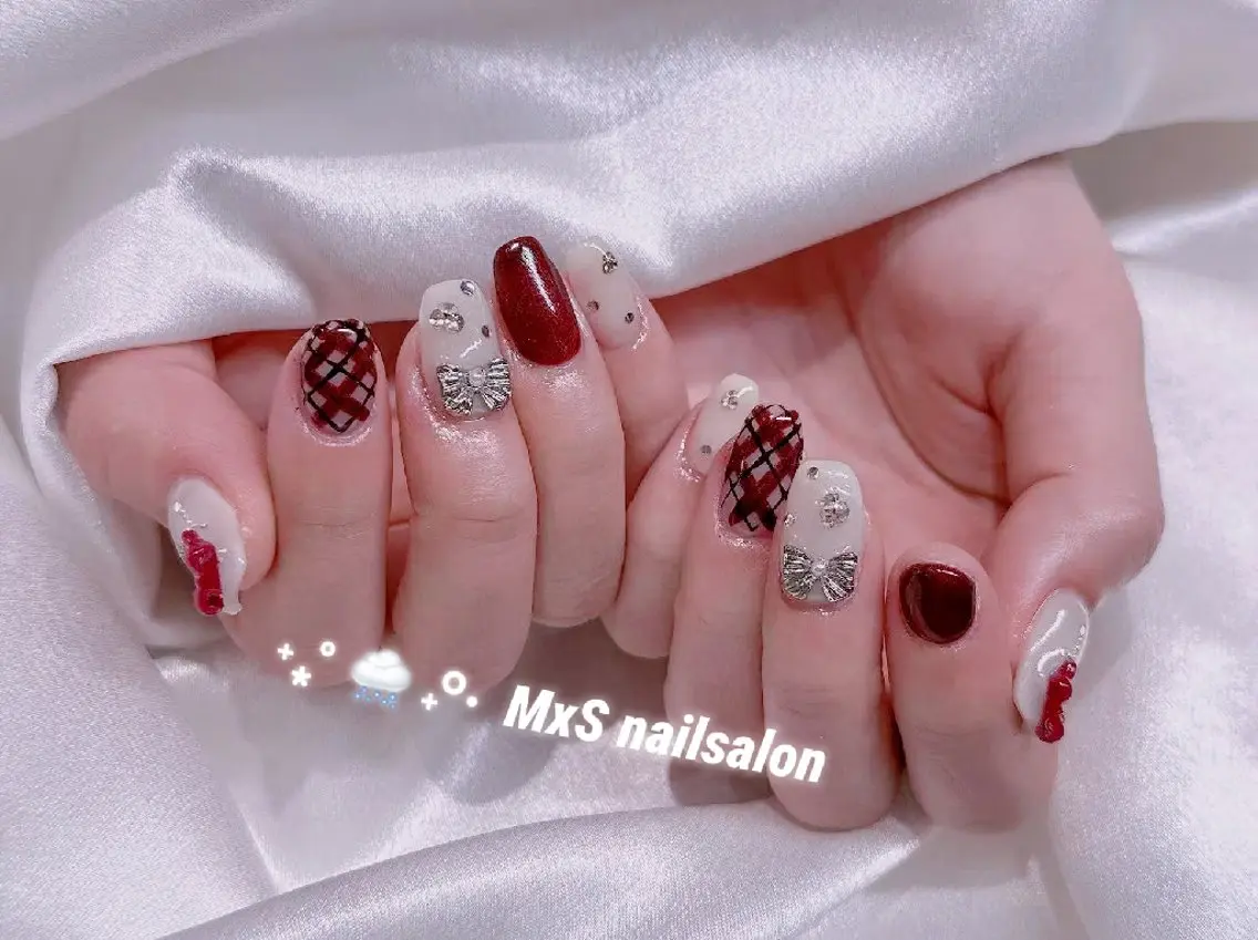 ネイル ジェルネイル 韓国ネイル マグネットネイル パラジェル ワンホンネイル ハンドネイル ハンドケア MxS リィリィのネイルデザイン