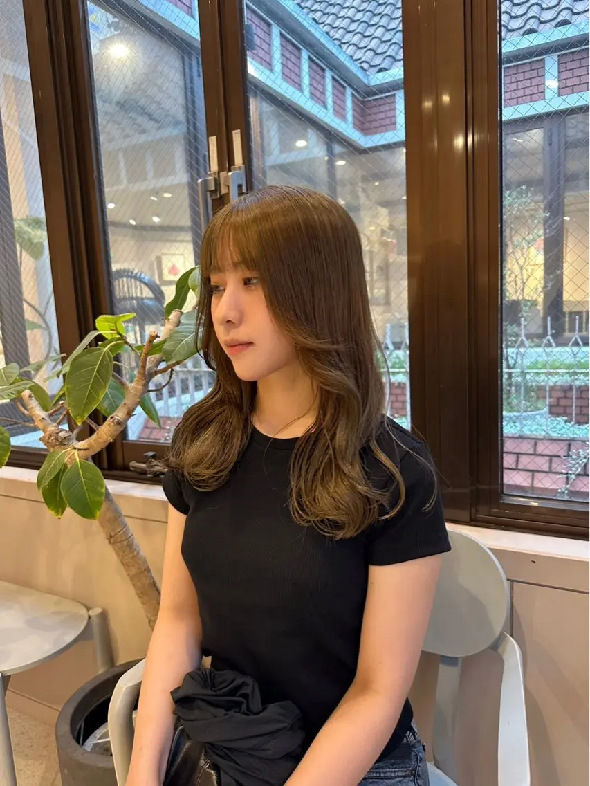 カラー ベージュカラー ダブルカラー オリーブベージュ 芝智也／ ブリーチカラーのヘアスタイル