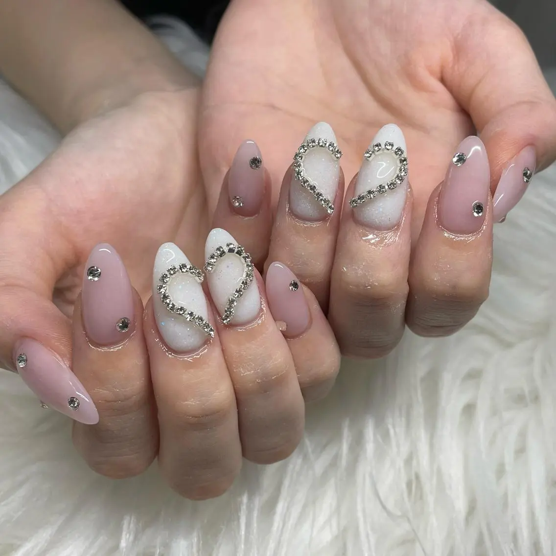 ミディアム ネイル Y. Sのネイルデザイン
