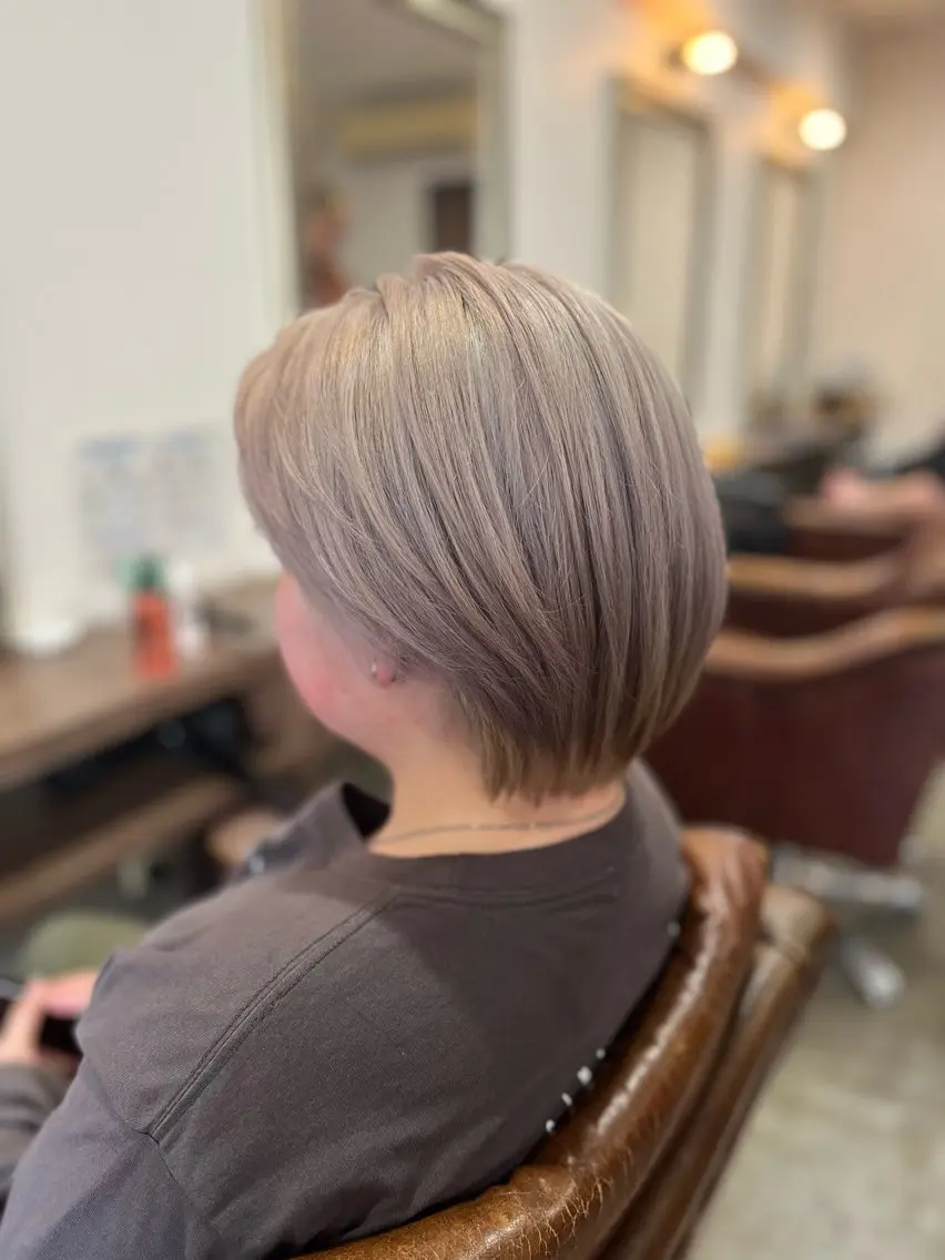 ショート 🫧透明感カラー× レイヤー🫧HARUのヘアスタイル