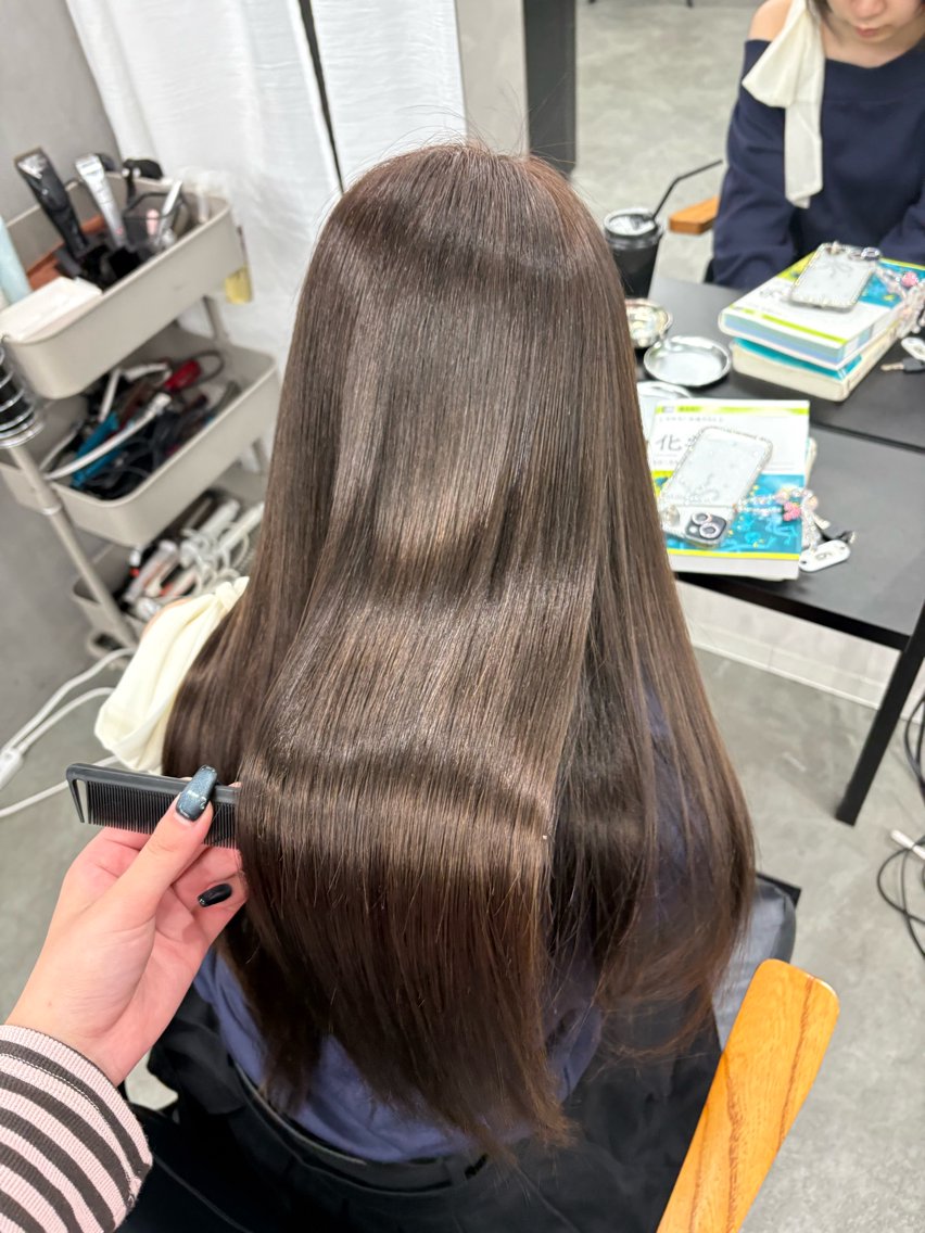 ロング カラー ブリーチ ダブルカラー イルミナカラー ブリーチなしカラー 髪質改善 カット ヘアカラー LIV My【マイ】 艶カラー/髪質改善のヘアスタイル