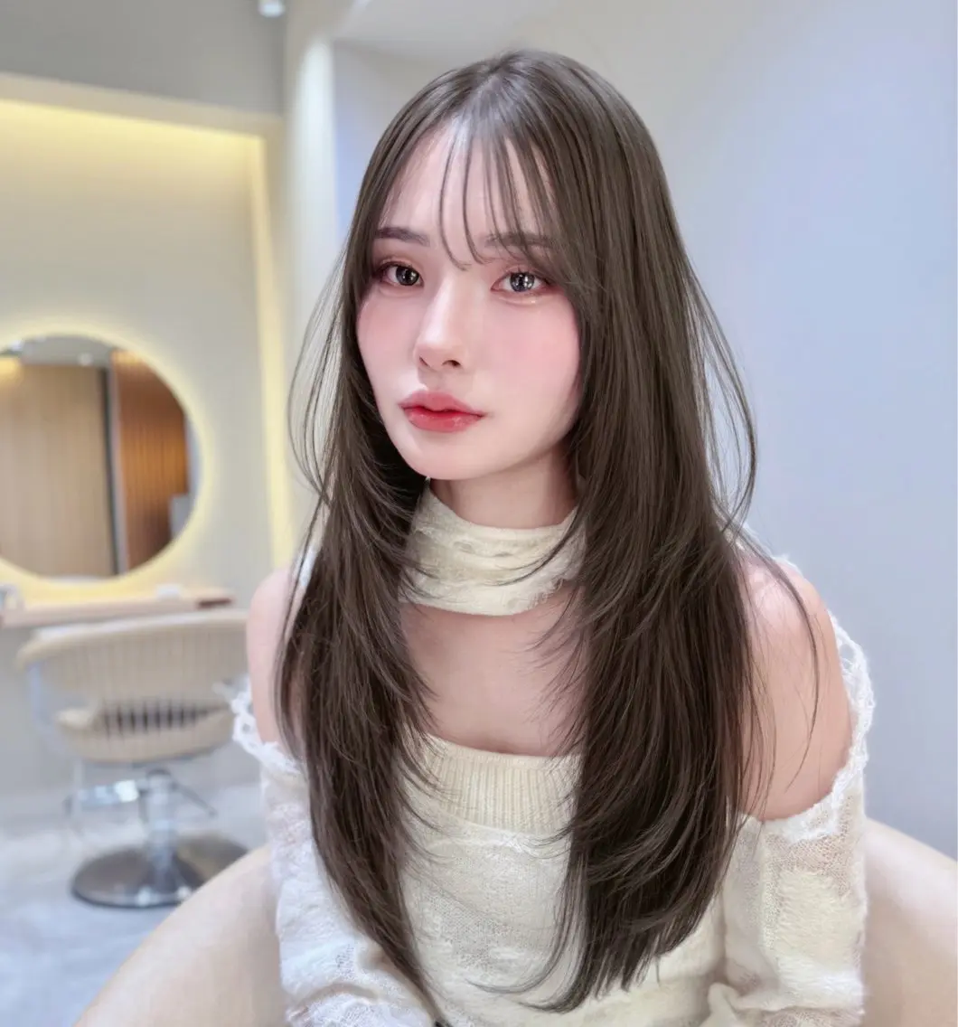 ロング レイヤーカット ロング ゆうり/ 透明感カラーのヘアスタイル