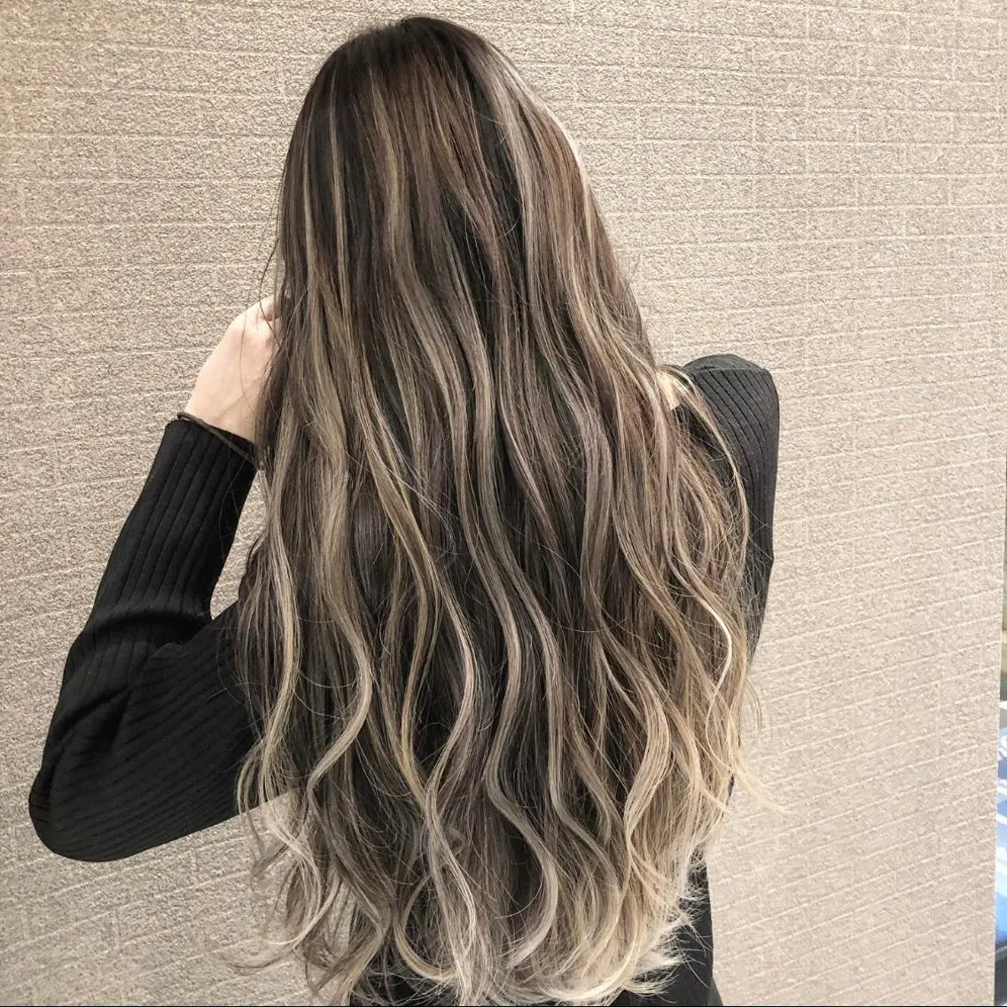 ロング カラー ヘアアレンジ ショートボブ シールエクステ バレイヤージュ デザインカラー ハイライトカラー アンドウ ユウ/ レイヤーカット/韓国のヘアスタイル
