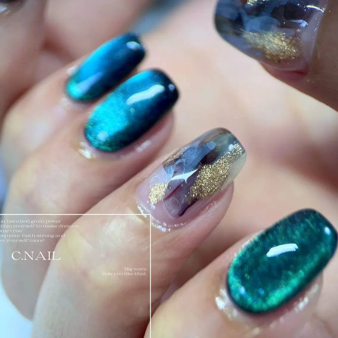 ネイル キラキラネイル 冬ネイル クリスマス C.Nail &Eyeのネイルデザイン
