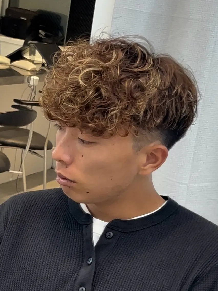パーマ メンズ カット パーマ fifth 安次富　泰雅のヘアスタイル