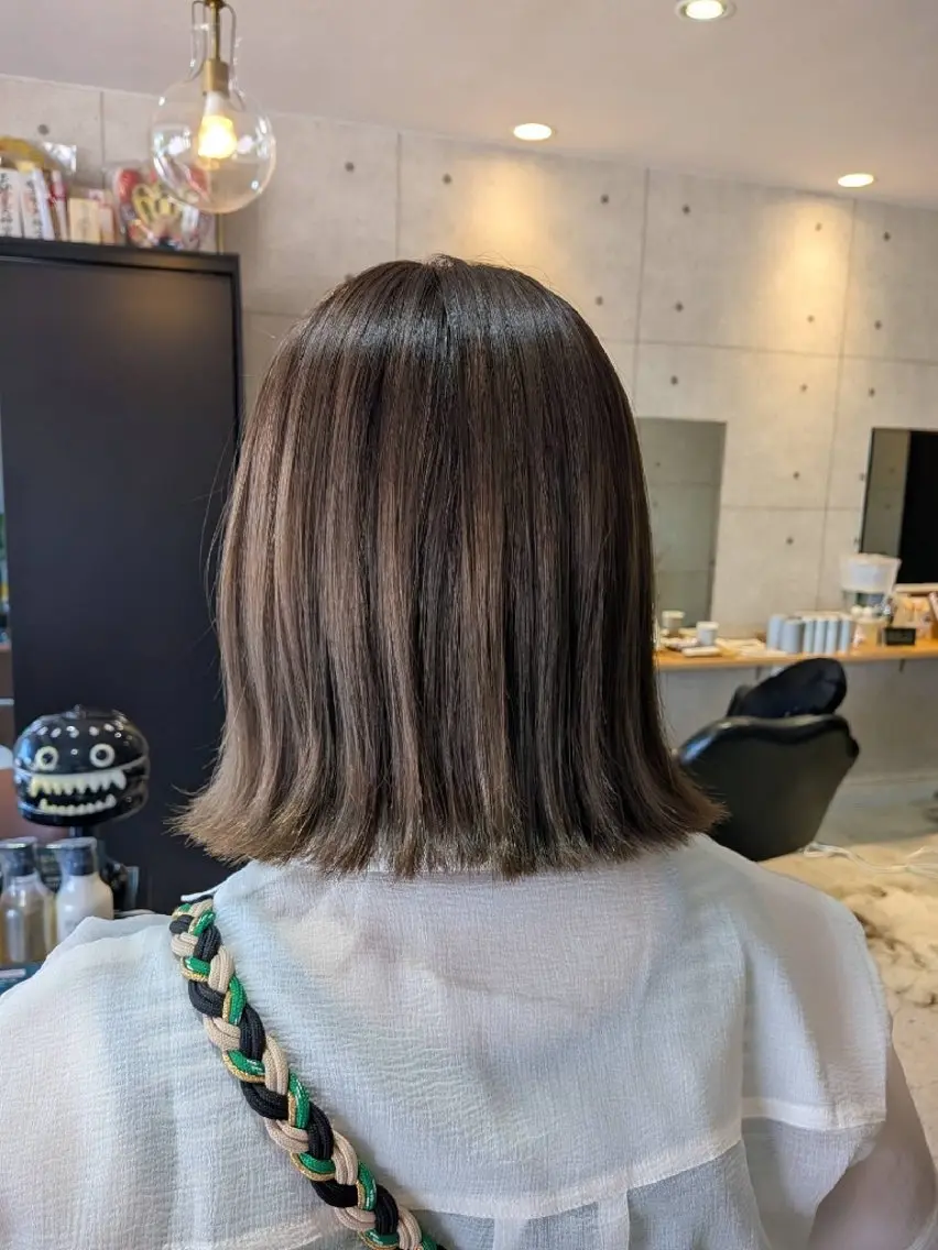 ミディアム NISHIDA MINAMIのヘアスタイル