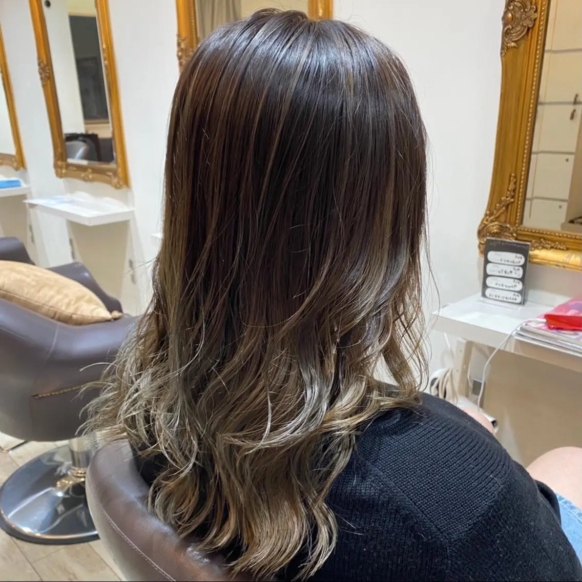 セミロング ヘアカラー トリートメント 美髪ヘア 🤍erikaのヘアスタイル