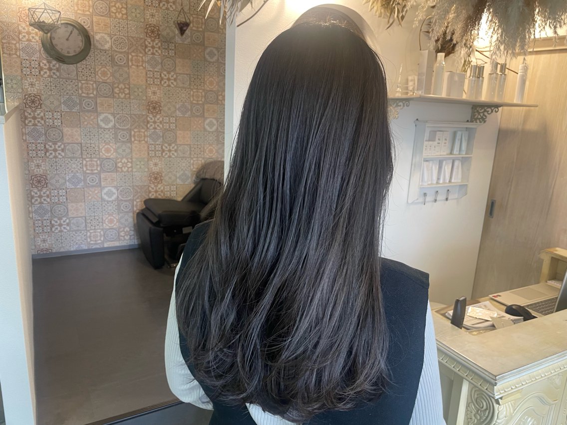ロング カラー 荒牧 絵美のヘアスタイル