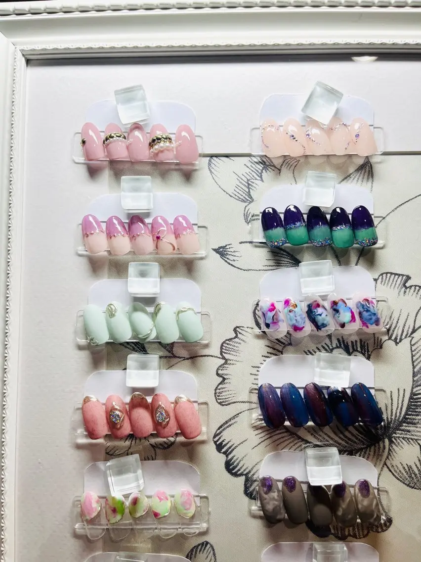 ネイリストのおすすめデザインB🩵オフ込み🩷デザインネイル💜の写真