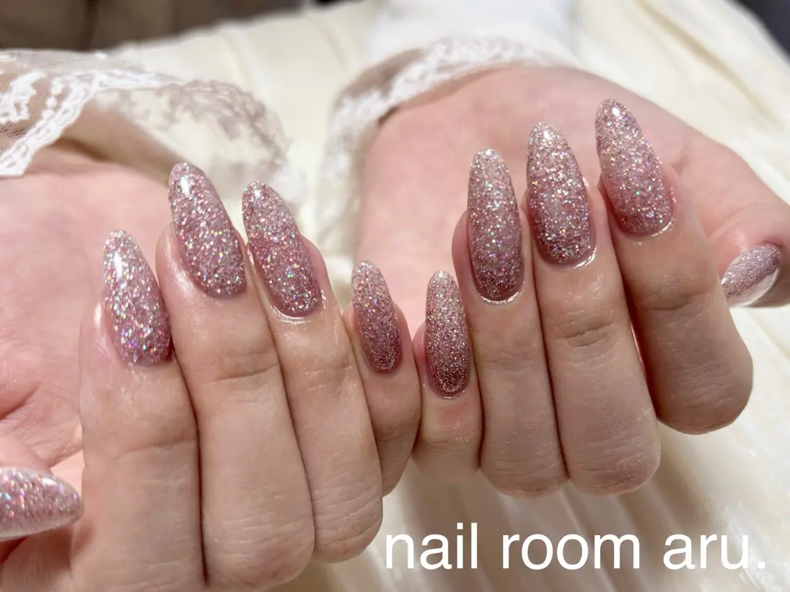 ネイル キラキラネイル ラメ(グリッター) ワンカラーネイル ハンドネイル nail room aru.のネイルデザイン
