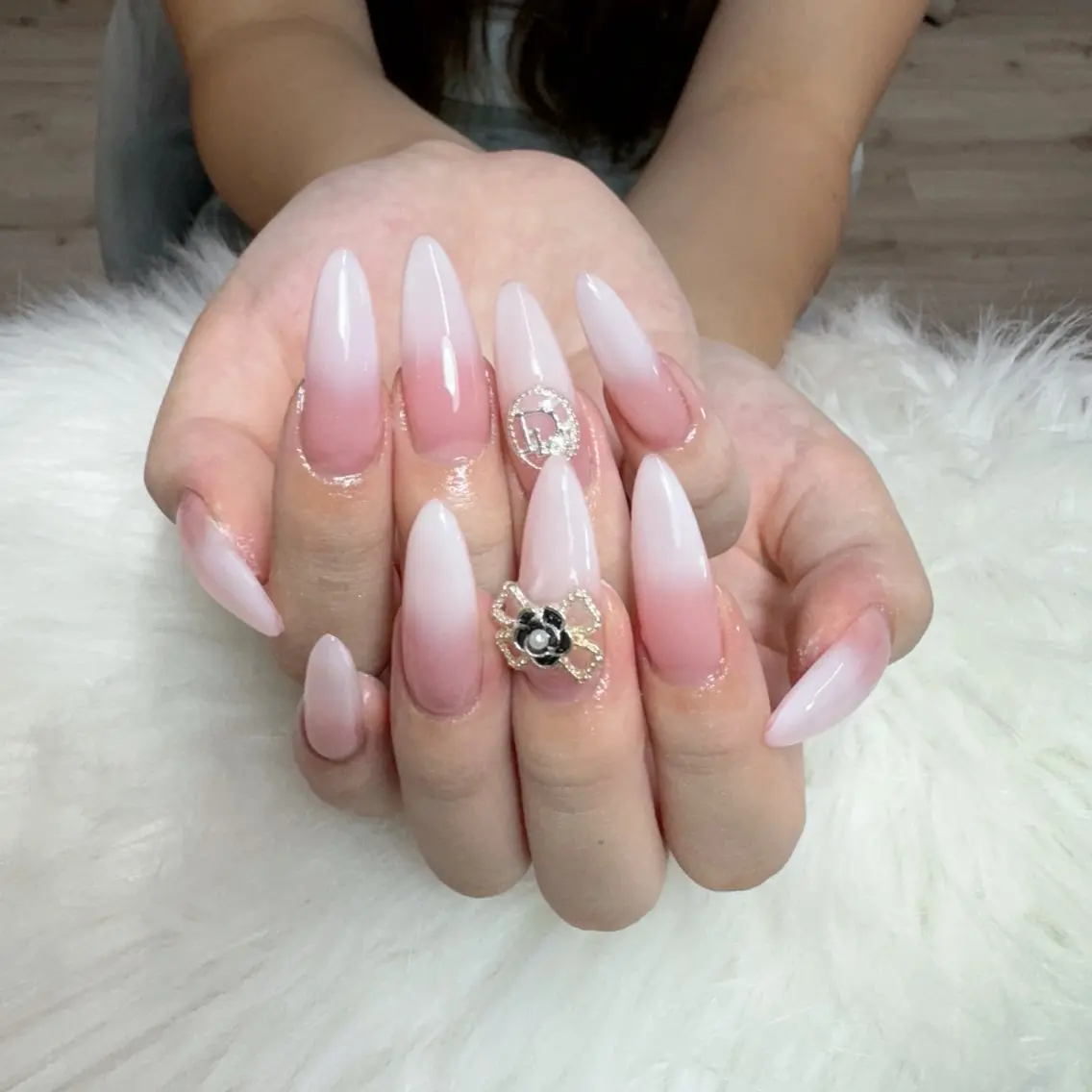 ネイル ハンドネイル 🎀nana🫧 ワンホンネイル🎀のネイルデザイン