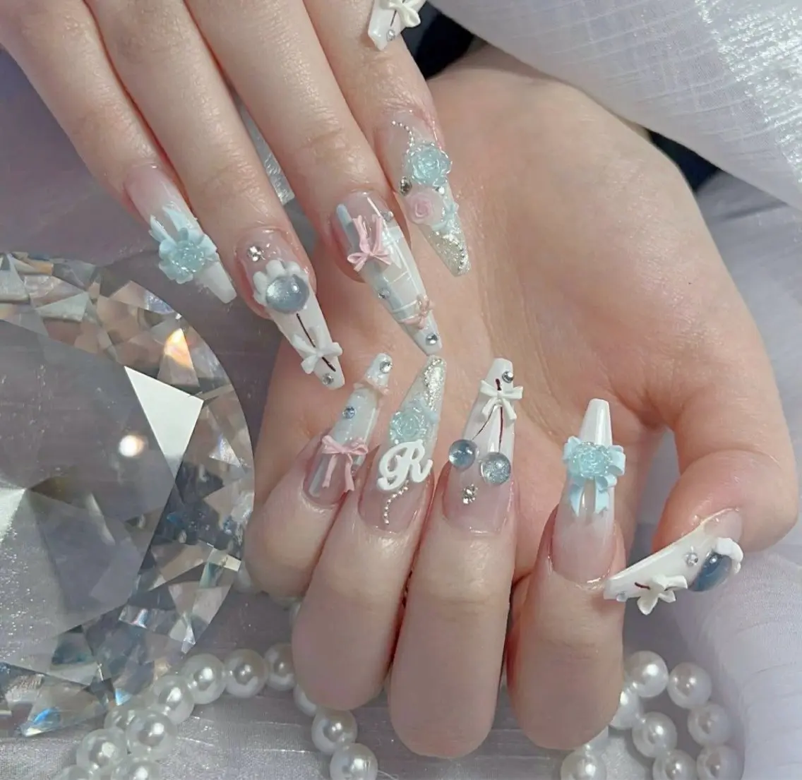 ネイル アートネイル ボルドー フレンチネイル ジェルネイル 氷ネイル・うるうるネイル ハンドネイル Julie Nail Rinのネイルデザイン